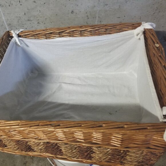 Stained wicker rectangle basket with cloth insert *FILL BASKET WITH OTHER ITEMS* - Picture 4 of 4